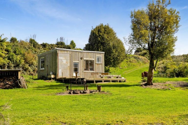 Photo of property in 89a Cornwall Road, Eltham, Hawera, 4673