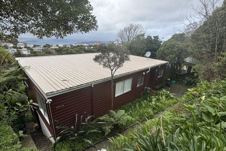 Photo of property in 13-13a Espin Crescent, Karori, Wellington, 6012