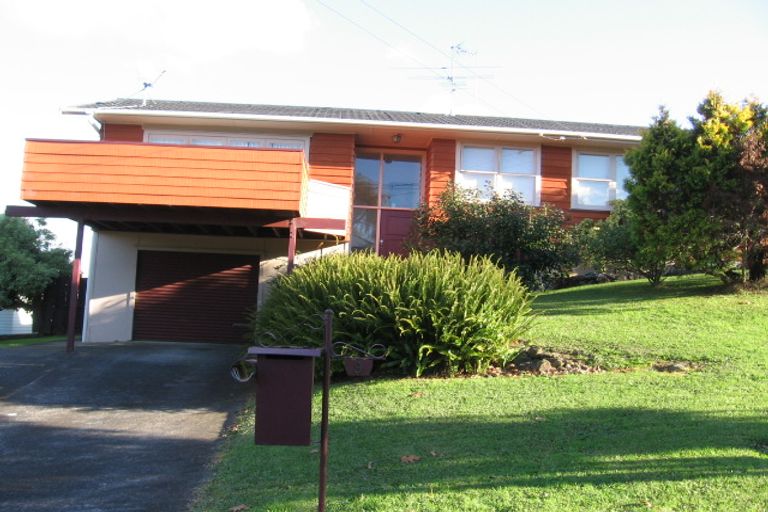 Photo of property in 9 Freyberg Place, Howick, Auckland, 2014
