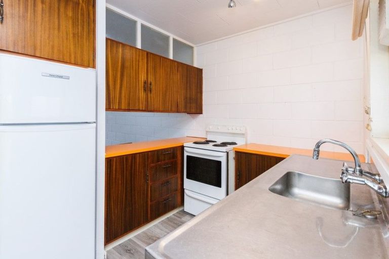 Photo of property in 13a Colombo Street, Hokowhitu, Palmerston North, 4410