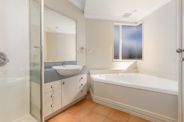 Photo of property in 40 Samwell Drive, Whitby, Porirua, 5024