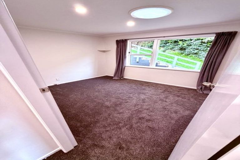 Photo of property in 9 Damian Grove, Waterloo, Lower Hutt, 5011