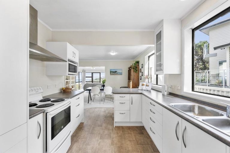 Photo of property in 88a Dowse Drive, Maungaraki, Lower Hutt, 5010