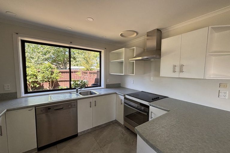 Photo of property in 1/6 Calverton Place, Halswell, Christchurch, 8025