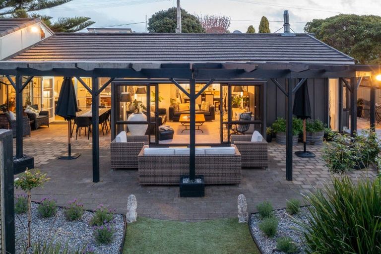 Photo of property in 1a Arawa Street, Raumati Beach, Paraparaumu, 5032