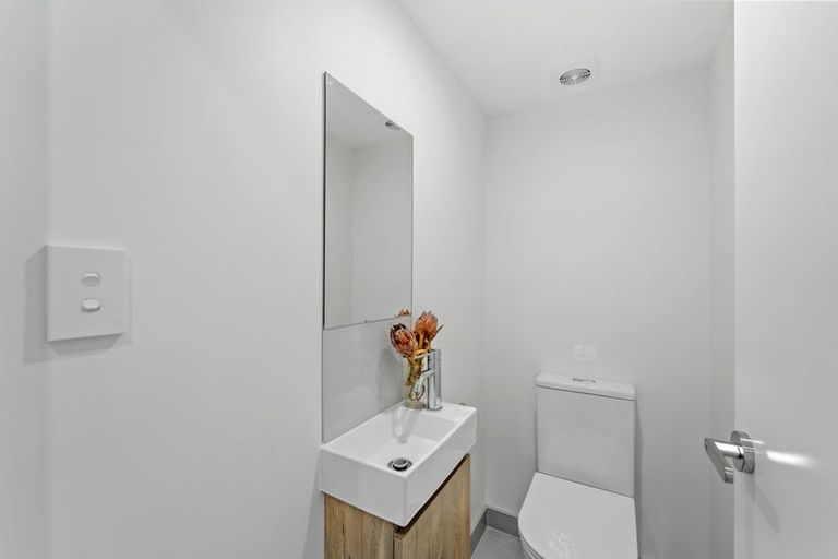 Photo of property in 361 Glengarry Road, Glen Eden, Auckland, 0602