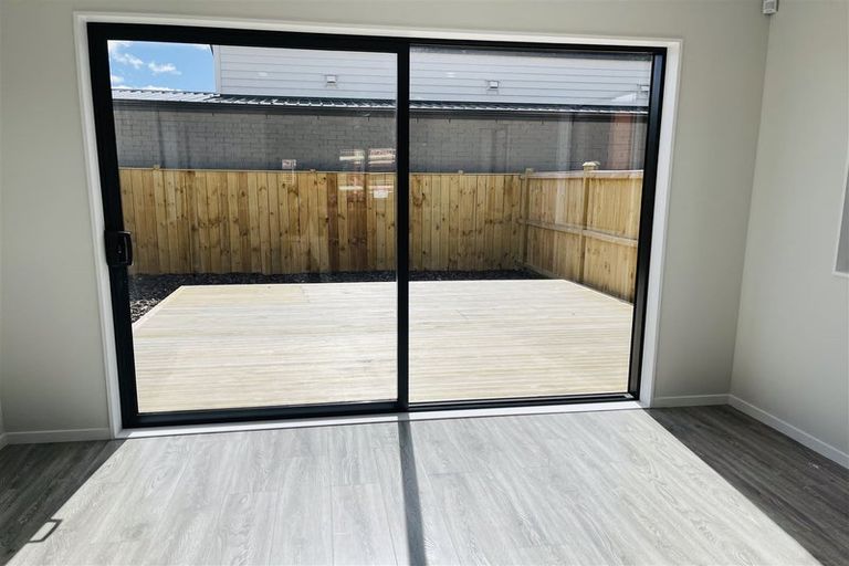 Photo of property in 4 Combat Street, Papakura, 2110