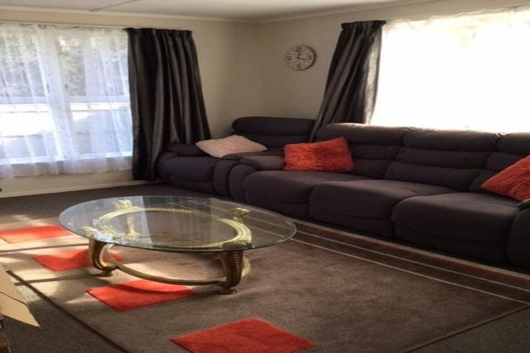 Photo of property in 8a Frederick Street, Tawa, Wellington, 5028