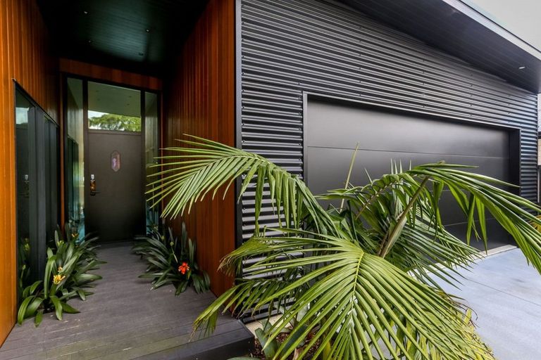 Photo of property in 12 Mackillop Way, Brooklands, New Plymouth, 4310