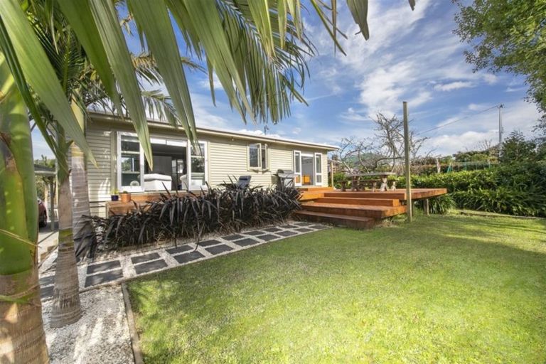 Photo of property in 2/118 Triangle Road, Massey, Auckland, 0614