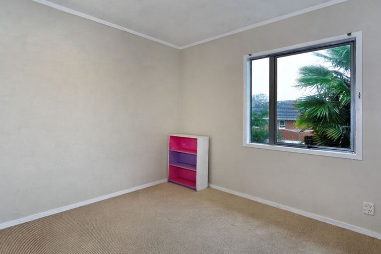 Photo of property in 1/55 Stottholm Road, Titirangi, Auckland, 0604