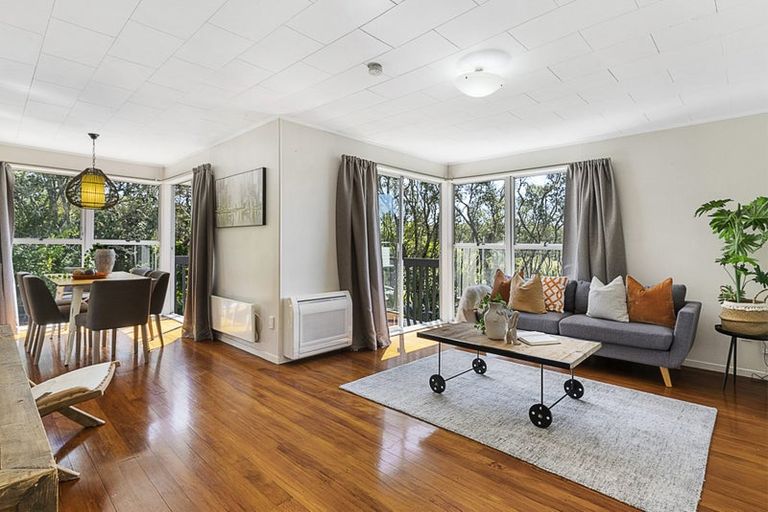 Photo of property in 1/114 Sycamore Drive, Sunnynook, Auckland, 0620