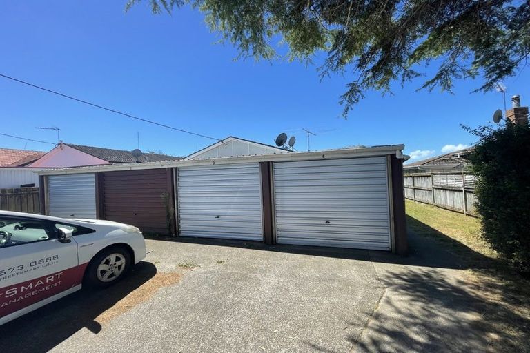 Photo of property in 2/25 Hamlin Road, Mount Wellington, Auckland, 1060