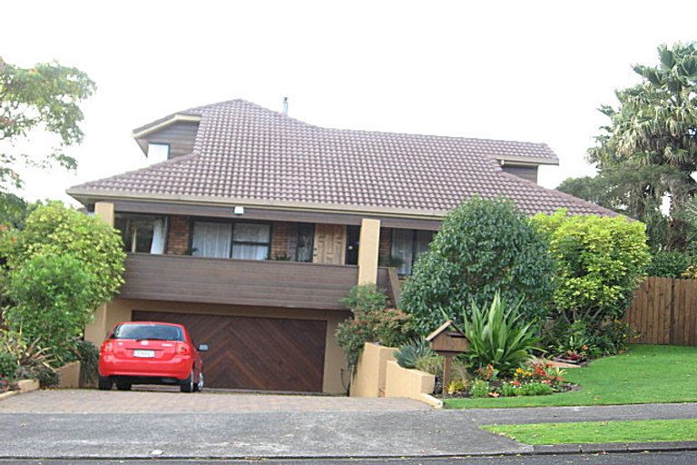Photo of property in 14 Kuripaka Crescent, The Gardens, Auckland, 2105