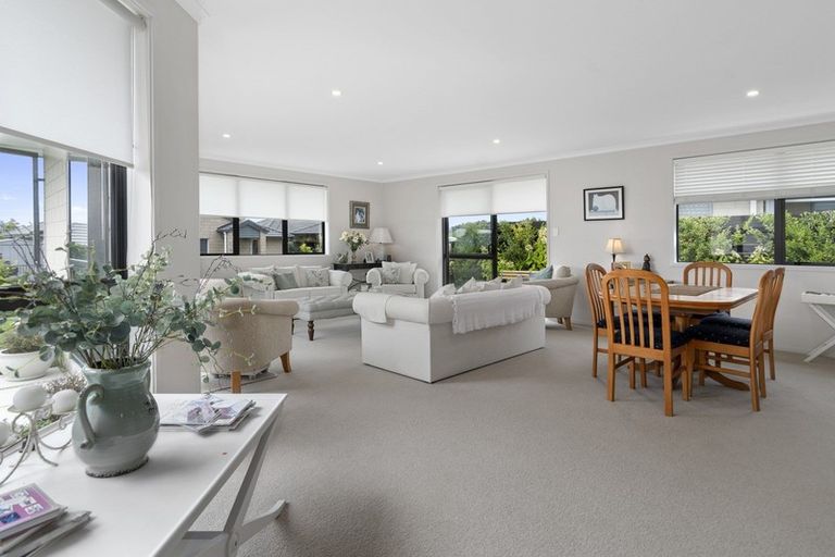 Photo of property in 9 Vista Close, Omokoroa, 3114