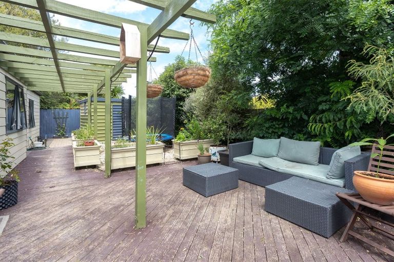 Photo of property in 2/9 Braemar Place, Avonside, Christchurch, 8061