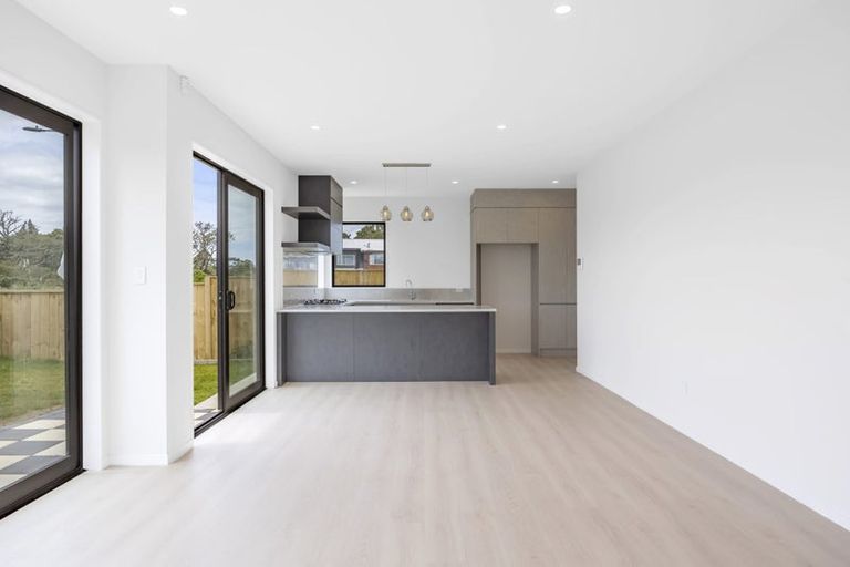 Photo of property in 18 Zadar Street, Kumeu, 0810