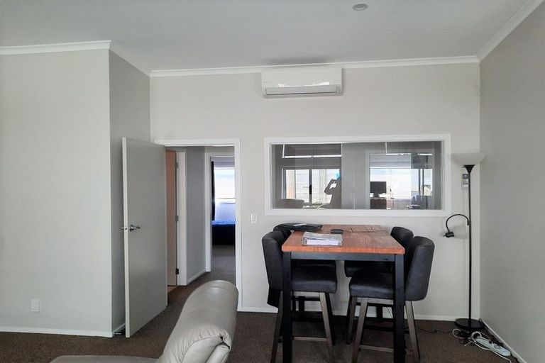 Photo of property in 9 Madeira Close, Whitby, Porirua, 5024