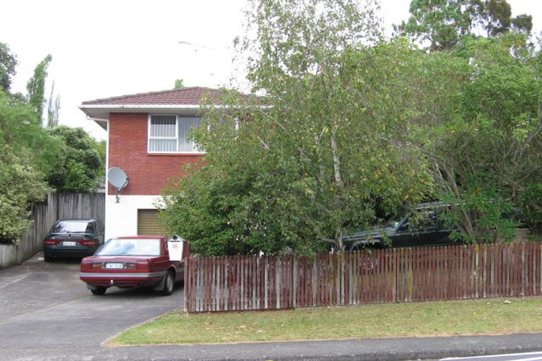 Photo of property in 13 Butterworth Drive, Glendene, Auckland, 0602