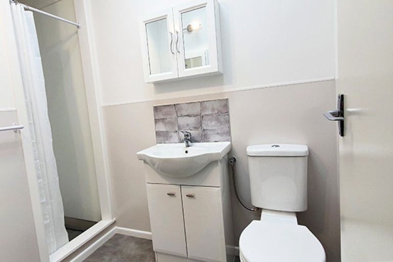 Photo of property in 72f Queen Street West, Levin, 5510