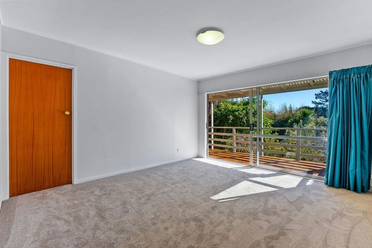 Photo of property in 2/3 Holt Avenue, Torbay, Auckland, 0630