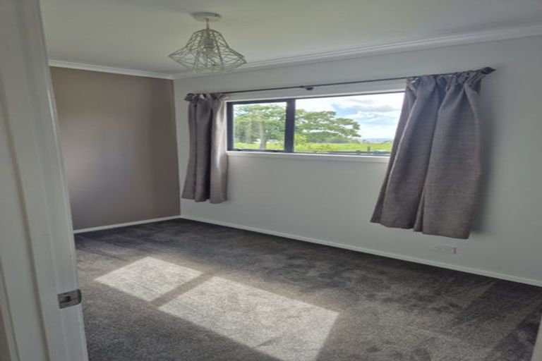 Photo of property in 1402 Mangorei Road, Mangorei, New Plymouth, 4371