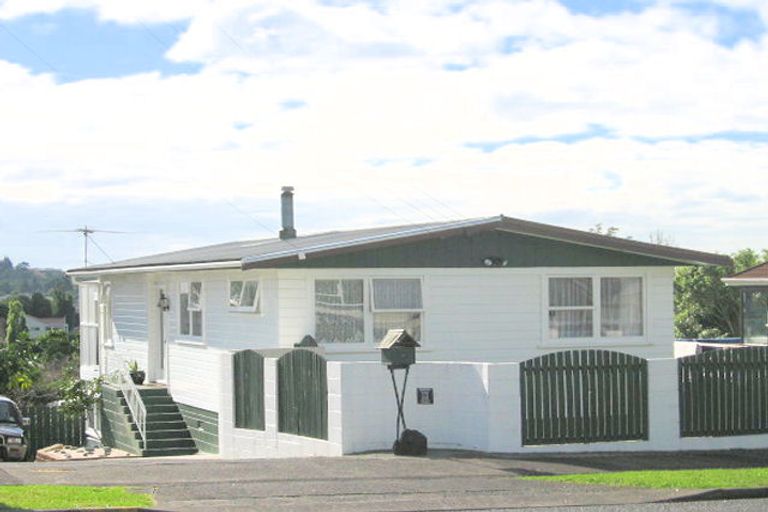 Photo of property in 67a Waimumu Road, Massey, Auckland, 0614