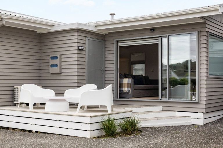 Photo of property in 220a Ocean Road, Whangamata, 3620