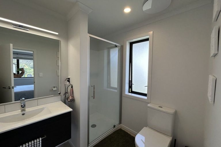 Photo of property in 20 Oakum Road, Whitby, Porirua, 5024