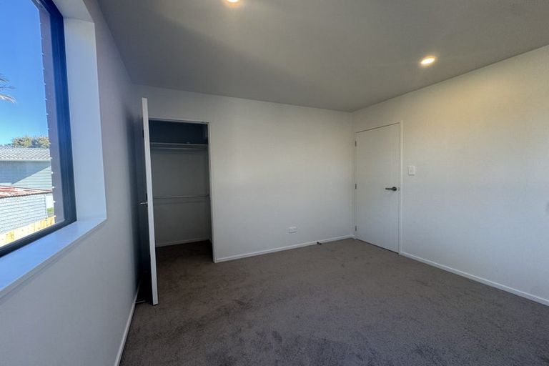 Photo of property in 11 Pipitea Place, Massey, Auckland, 0614
