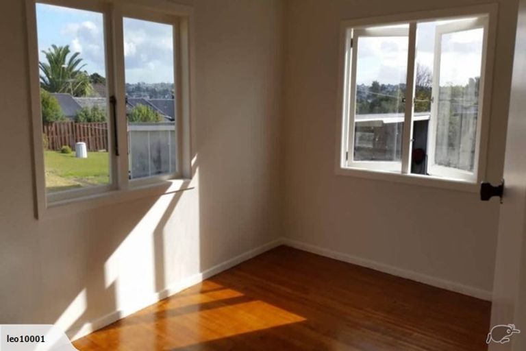 Photo of property in 68 Forrest Hill Road, Forrest Hill, Auckland, 0620