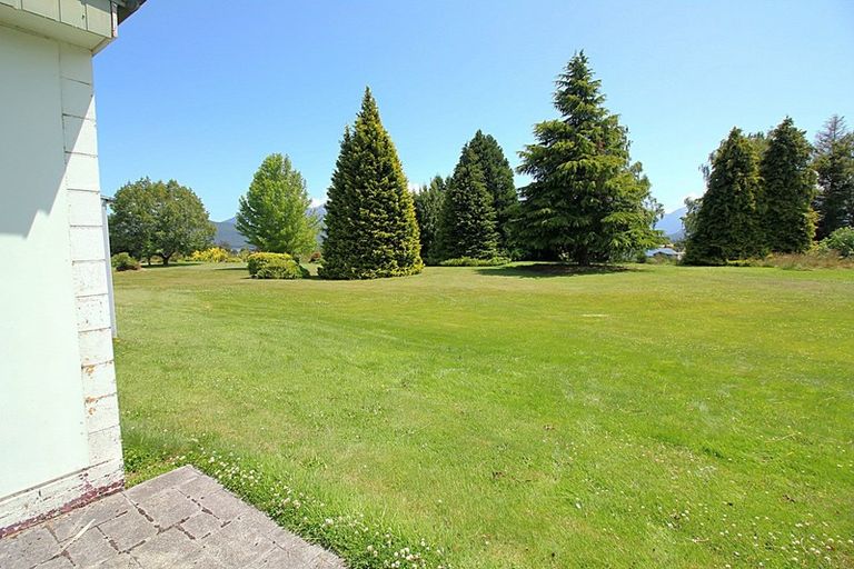 Photo of property in 15 Burnby Place, Te Anau, 9679