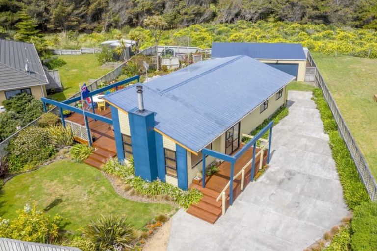 Photo of property in 35 Te Kiri Street, Himatangi Beach, Foxton, 4891