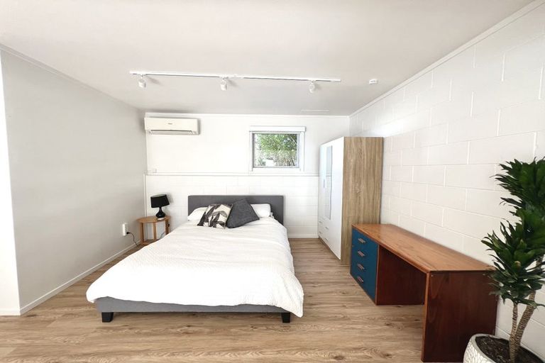 Photo of property in 1/9 Nigel Road, Browns Bay, Auckland, 0630