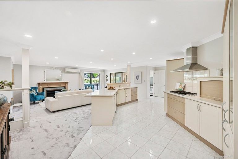 Photo of property in 21 Tralee Terrace, Dannemora, Auckland, 2016