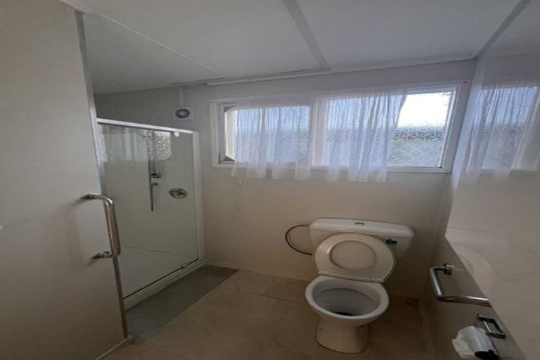 Photo of property in 11 Albatross Road, Red Beach, 0932