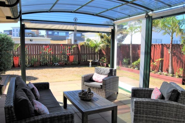 Photo of property in 5 Kihi Place, Ruakaka, 0116