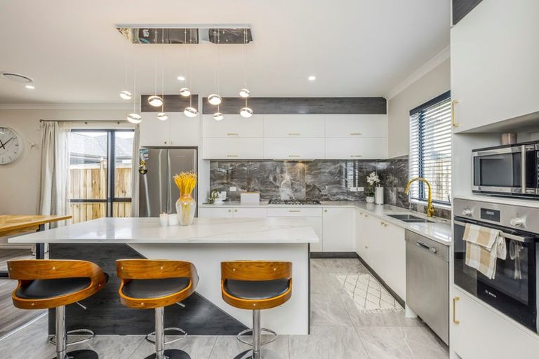 Photo of property in 29 Black Beech Crescent, Takanini, 2110