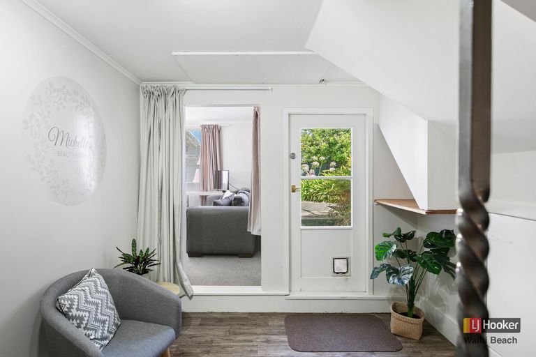 Photo of property in 2 Hillview Road, Waihi Beach, 3611