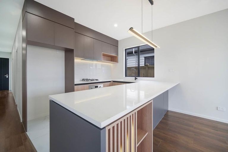 Photo of property in 15 Kaapehu Street, Karaka, 2578