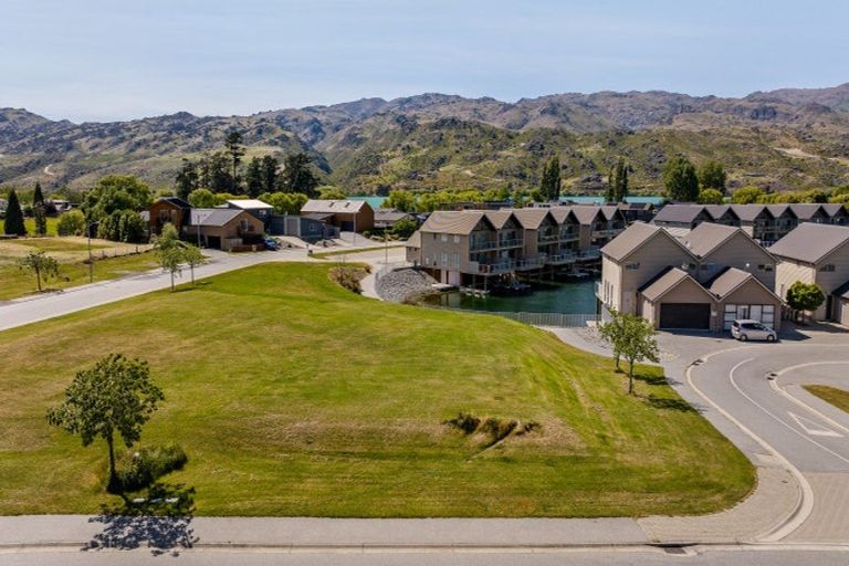 Photo of property in 11 Perriam Place, Mount Pisa, Cromwell, 9383