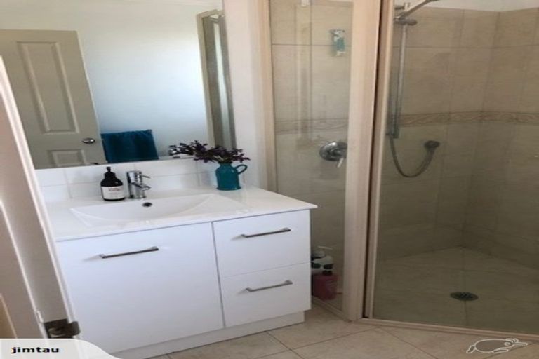 Photo of property in 33 Greig Place, Pukekohe, 2120