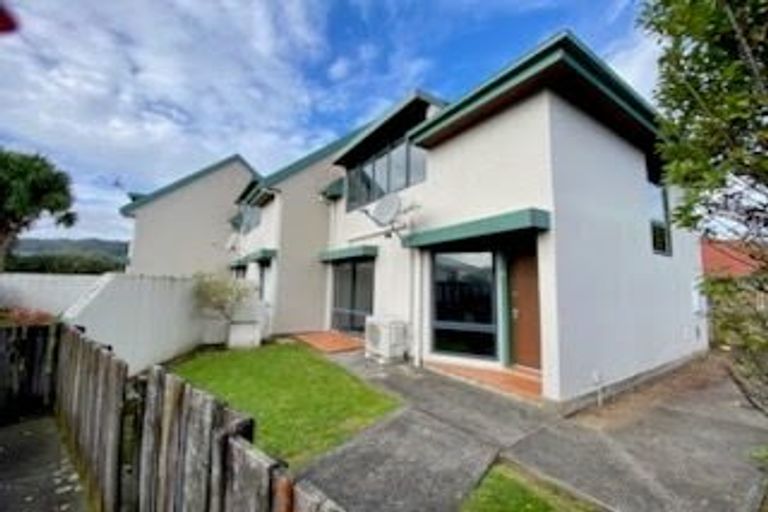 Photo of property in 17 Mcbain Grove, Avalon, Lower Hutt, 5011