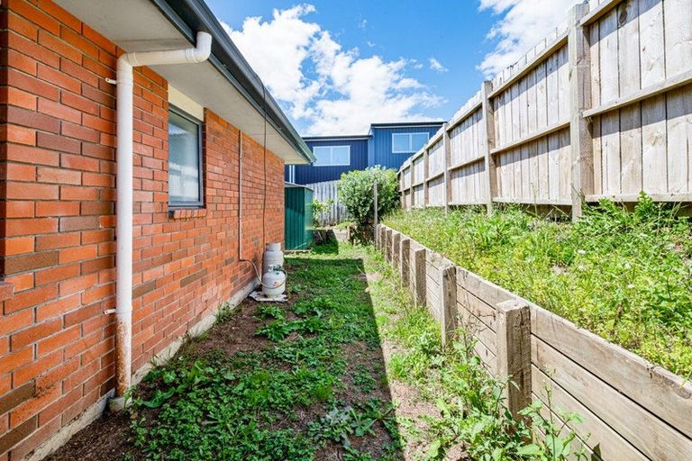 Photo of property in 22 Mili Way, Ranui, Auckland, 0612