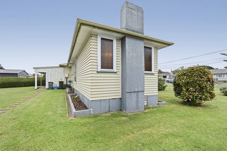 Photo of property in 82 Strange Street, Waitara, 4320