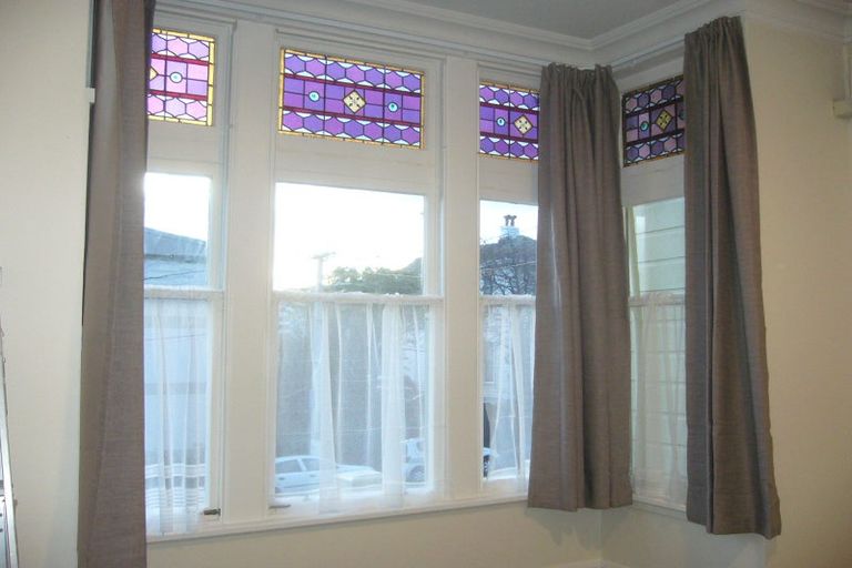 Photo of property in 4 Hawker Street, Mount Victoria, Wellington, 6011