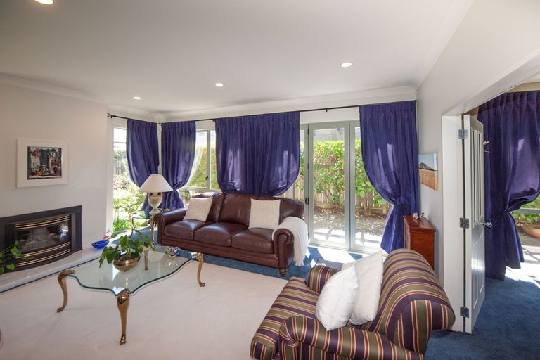 Photo of property in 19 Chippenham Grove, Churton Park, Wellington, 6037