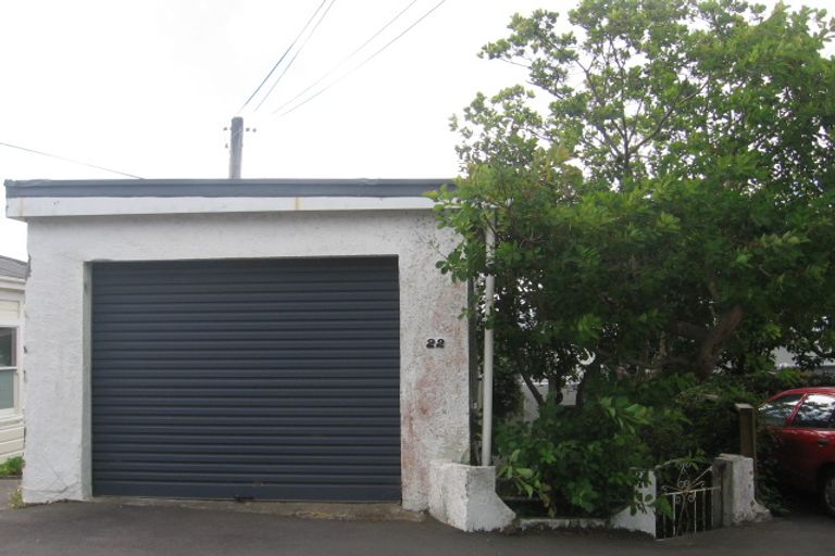 Photo of property in 22 Connaught Terrace, Brooklyn, Wellington, 6021