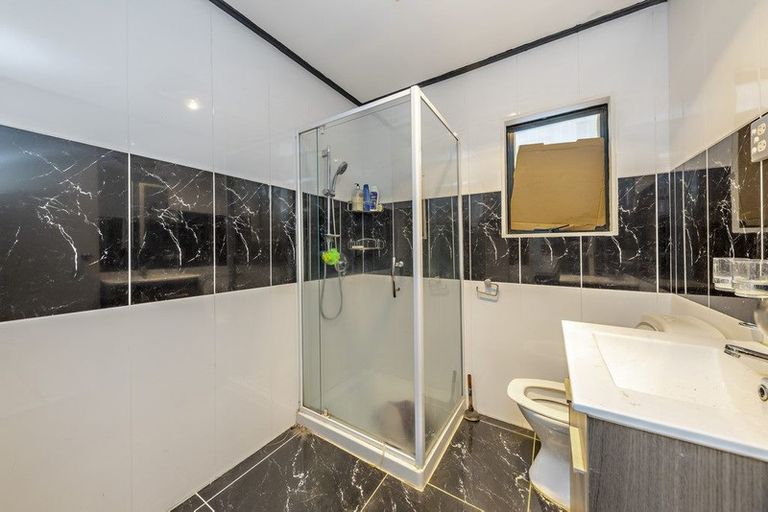 Photo of property in 15 Landscape Road, Papatoetoe, Auckland, 2025