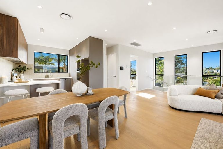 Photo of property in 17 Rock Isle Road, Torbay, Auckland, 0630